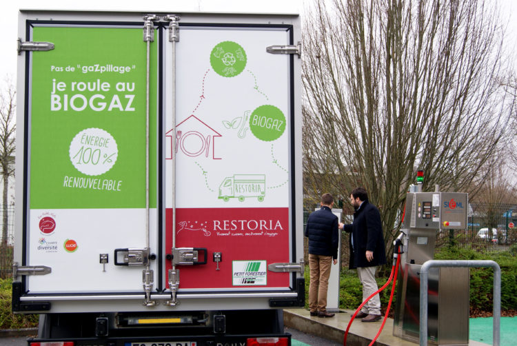 camion de livraison roulant au biogaz